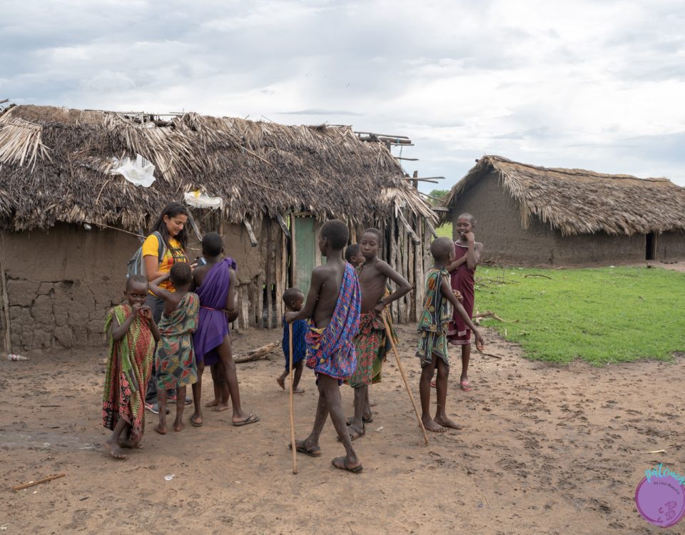 Visitando una aldea Masai en Paracuyo, Tanzania - quienes son los masai - Patoneando blog de viajes